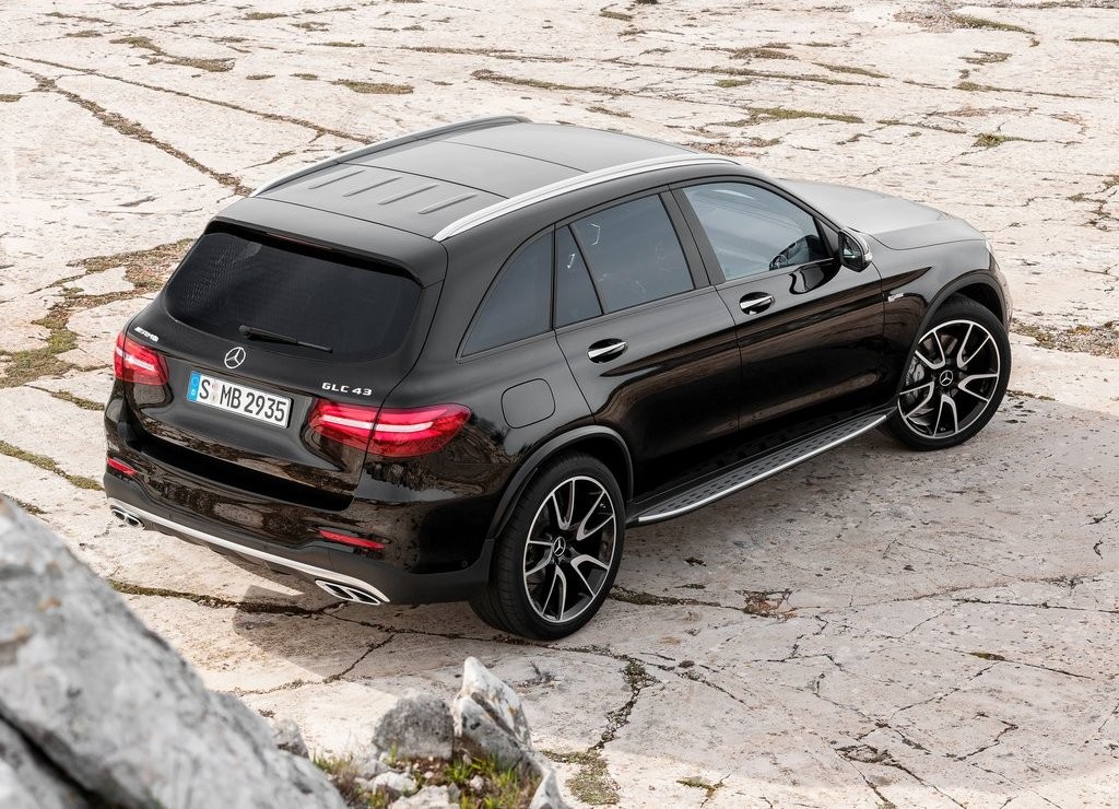 MERCEDES-AMG GLC 43 4MATIC REVELADO ANTES DA ESTREIA NO SALÃO DE NEW YORK, foto 15