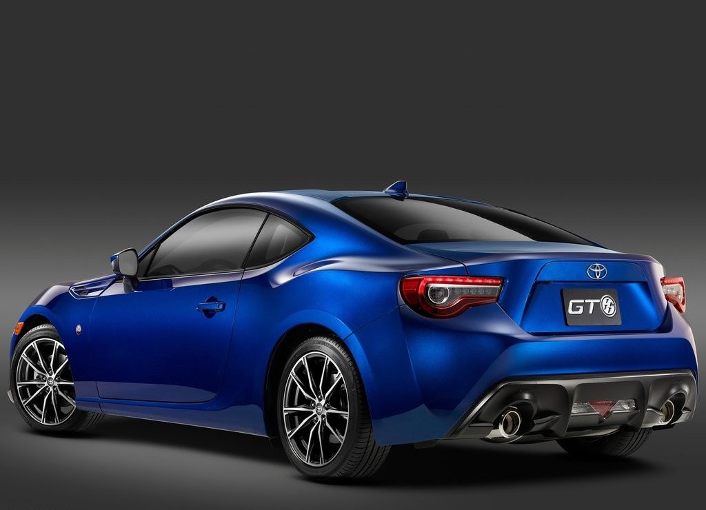 TOYOTA MOSTRA O GT86 RENOVADO, foto 2