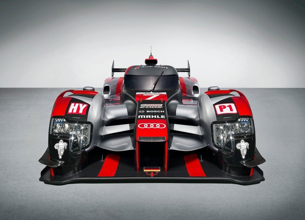 AUDI APRESENTA O NOVO R18 DE COMPETIÇÃO NA CONFIGURAÇÃO FINAL, foto 9