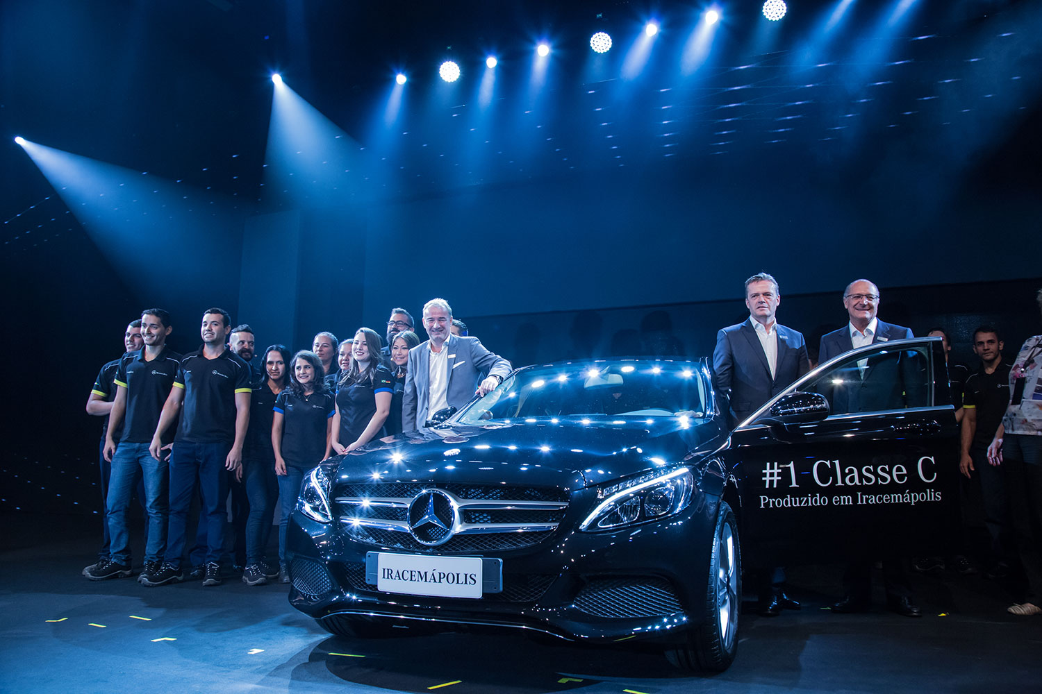 MERCEDES-BENZ DÁ INÍCIO À PRODUÇÃO DE AUTOMÓVEIS NO BRASIL, foto 1