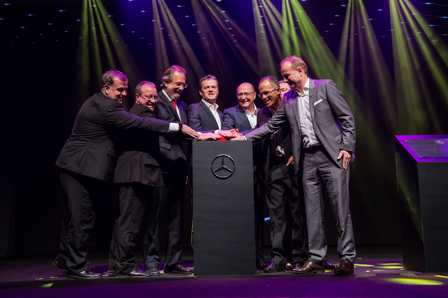 MERCEDES-BENZ DÁ INÍCIO À PRODUÇÃO DE AUTOMÓVEIS NO BRASIL, foto 3