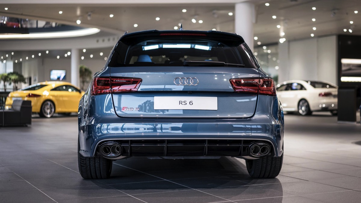 AUDI RS6 AVANT PERFORMANCE POLAR BLUE METALLIC: UM MODELO SOMENTE PARA EXPOSIÇÃO, foto 3
