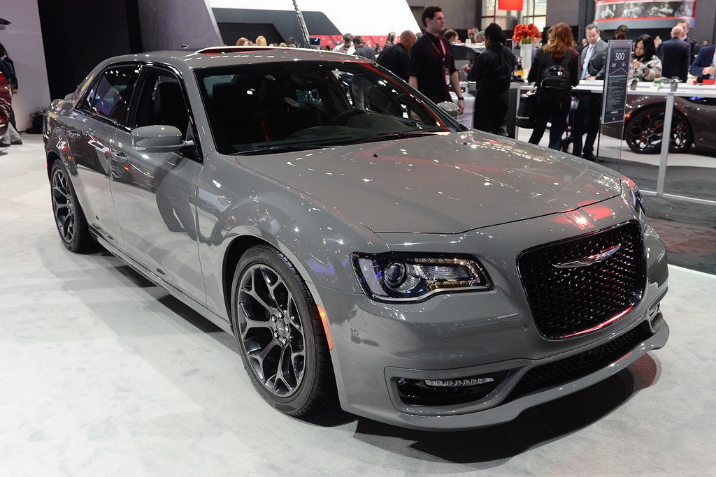 CHRYSLER APRESENTA EM NEW YORK O PACOTE SPORT PARA O 300S, foto 5