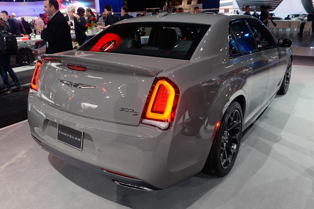 CHRYSLER APRESENTA EM NEW YORK O PACOTE SPORT PARA O 300S, foto 8