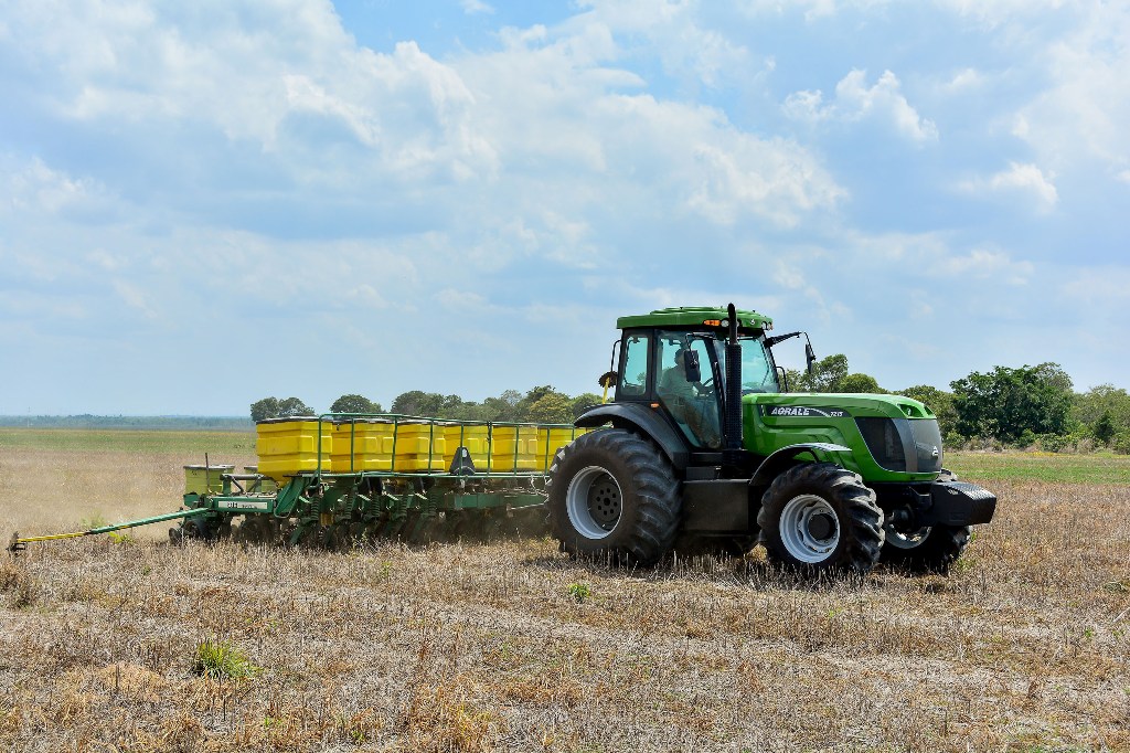 TRATORES AGRALE 7215 E 4233 SERÃO DESTAQUES NA EXPODIRETO-COTRIJAL, foto 2