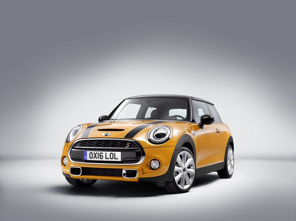 MINI REVELA AS NOVAS ‘PORTAS TESOURA’ PARA SEUS MODELOS, foto 2