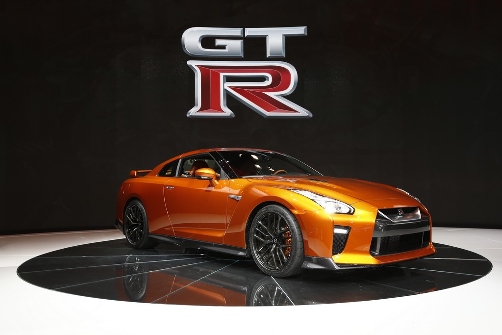 USAIN BOLT MARCA PRESENÇA NA APRESENTAÇÃO DO RENOVADO NISSAN GT-R 2017 EM NEW YORK, foto 1