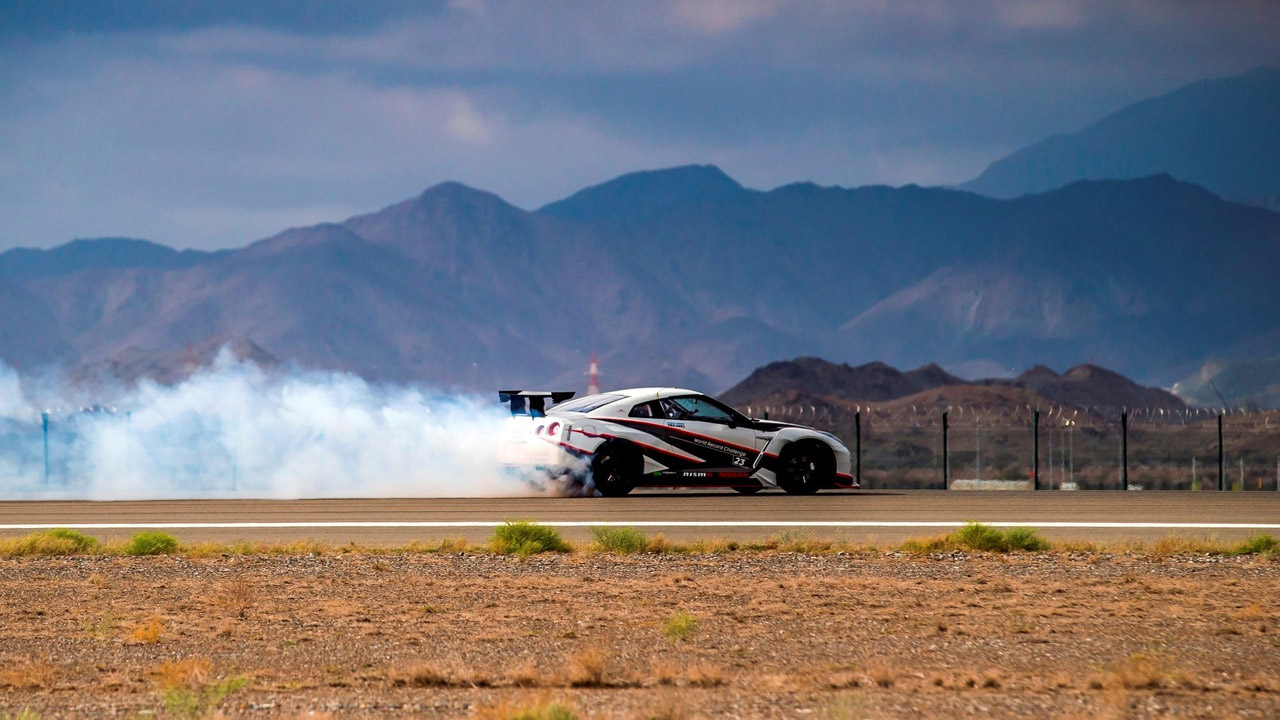 NISSAN GT-R NISMO BATE O RECORDE MUNDIAL DE DRIFT, foto 2