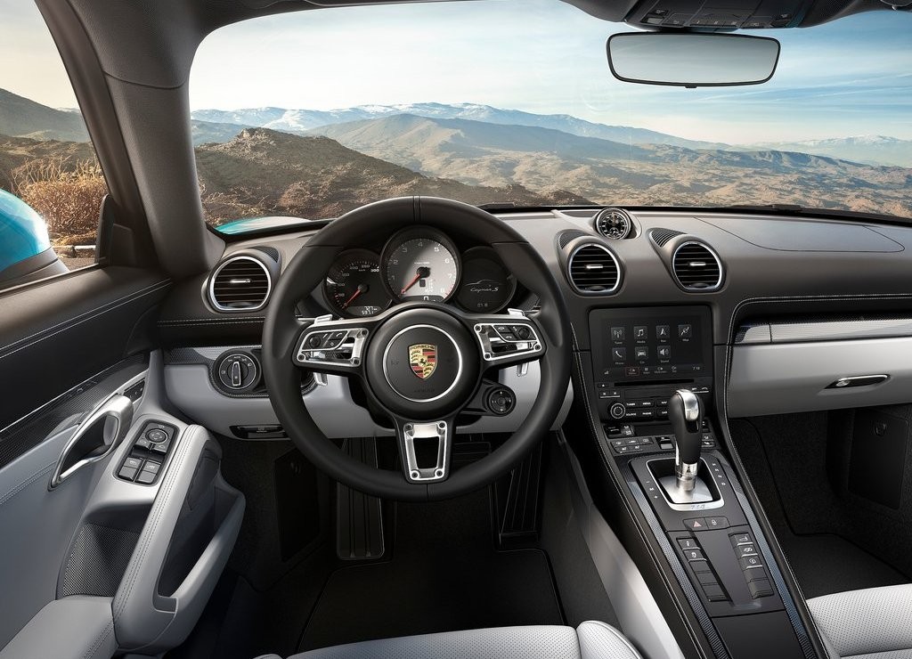NOVO PORSCHE 718 CAYMAN: QUATRO CILINDROS TURBO E POTÊNCIA NAS CURVAS, foto 16