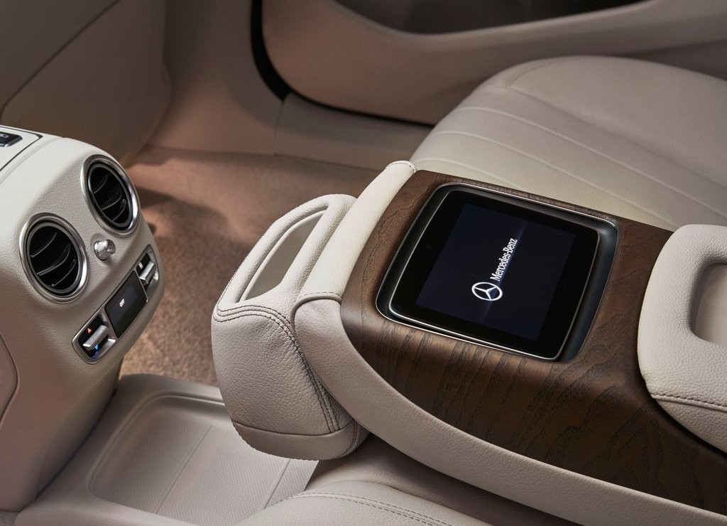 NOVO MERCEDES-BENZ E CLASS L: BASE ESTENDIDA E EXCLUSIVO PARA A CHINA, foto 10