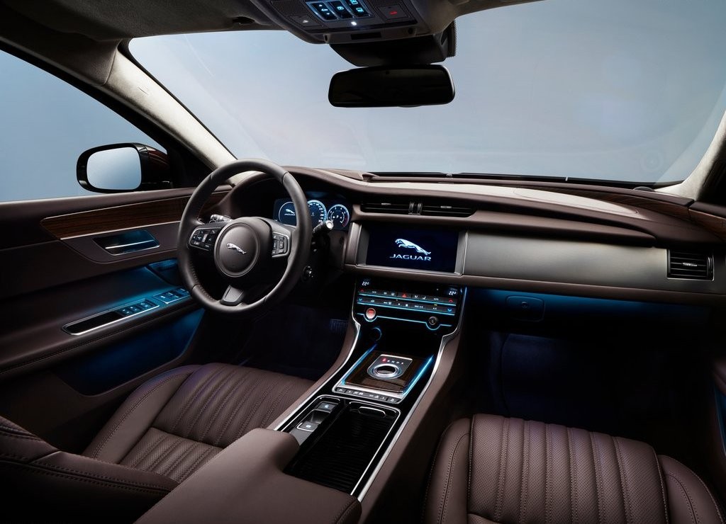 JAGUAR XF L REVELADO EM PEQUIM E SERÁ EXCLUSIVO PARA A CHINA, foto 7