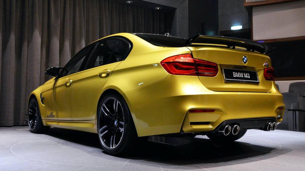 BMW M3 SEDAN COM ACESSÓRIOS M PERFORMANCE, AC SCHNITZER E MANHART MOSTRADO EM ABU DHABI, foto 5