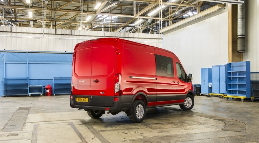 FORD TRANSIT E TRANSIT CUSTOM OFERECEM AGORA MAIS EQUIPAMENTO, foto 2