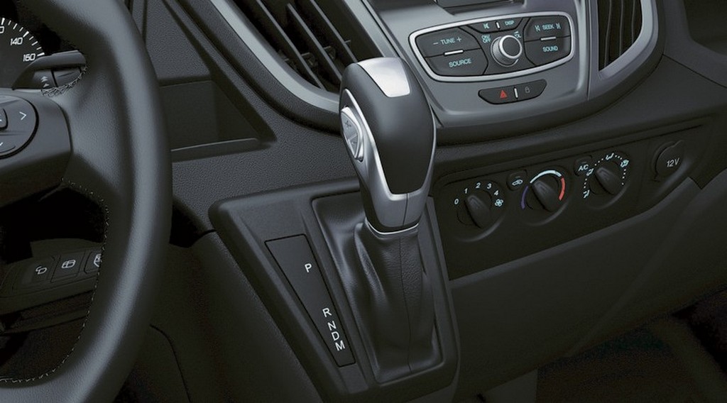 FORD TRANSIT E TRANSIT CUSTOM OFERECEM AGORA MAIS EQUIPAMENTO, foto 3