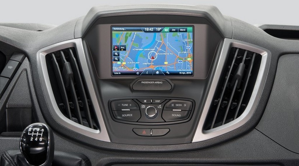 FORD TRANSIT E TRANSIT CUSTOM OFERECEM AGORA MAIS EQUIPAMENTO, foto 7