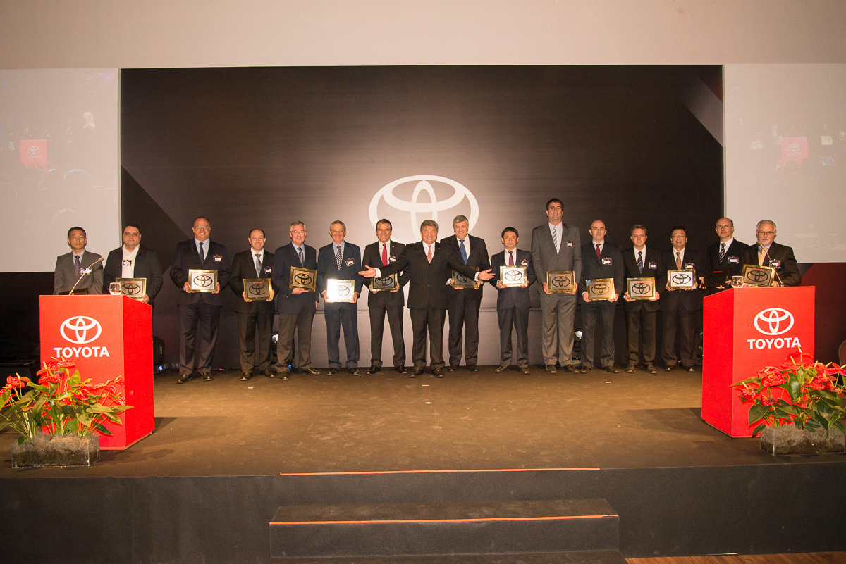 TOYOTA PREMIA OS MELHORES FORNECEDORES DE 2015, foto 1