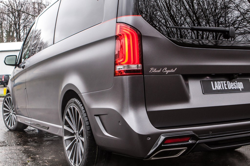 LARTE DESIGN APRESENTA O PROGRAMA ‘BLACK CRYSTAL’ PARA O MERCEDES-BENZ V CLASS, foto 4