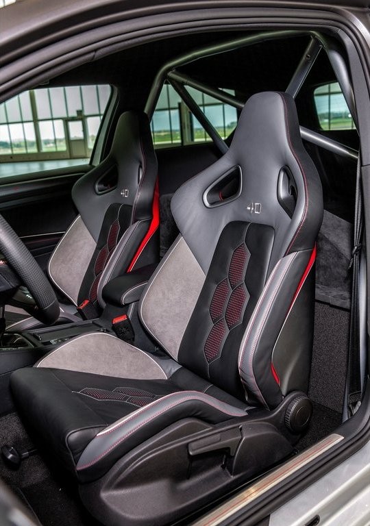 VOLKSWAGEN GOLF GTI HEARTBEAT MOSTRADO EM WÖRTHERSEE COM 400 CV, foto 11