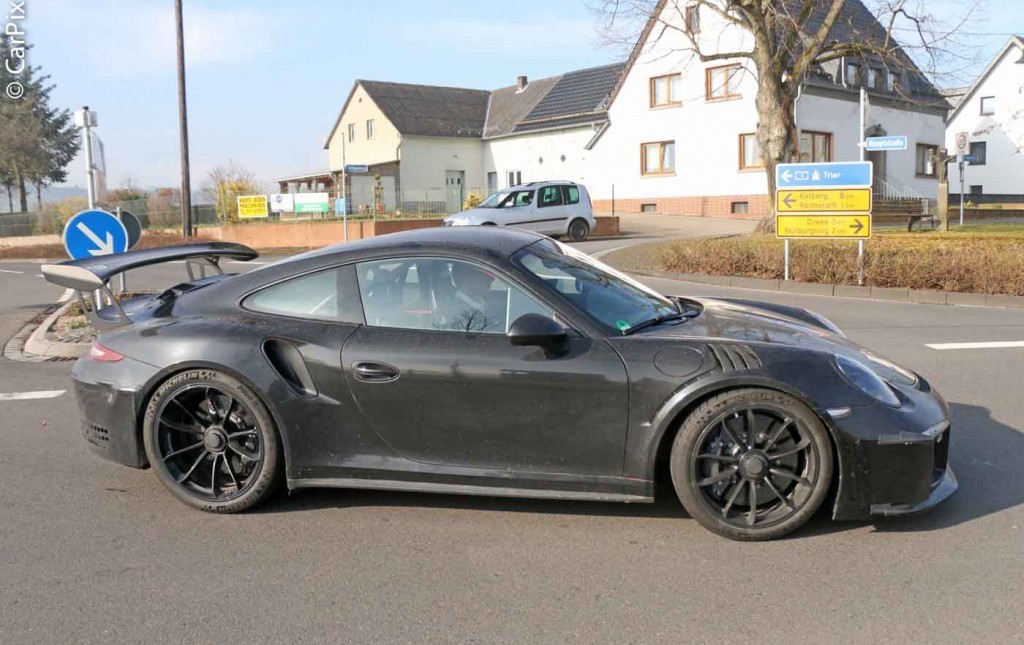 PORSCHE 911 GT2 RS É PRATICAMENTE CERTO, foto 10