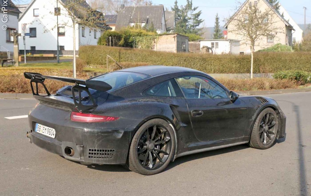 PORSCHE 911 GT2 RS É PRATICAMENTE CERTO, foto 12