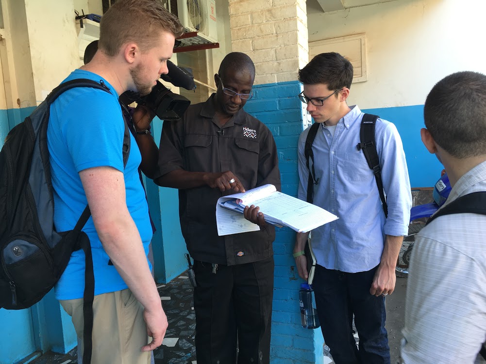 FORD UNE RANGER E MOTOS COM GPS EM PROJETO-PILOTO DE MOBILIDADE E ASSISTÊNCIA SOCIAL EM ÁREAS REMOTAS DA ÁFRICA, foto 2