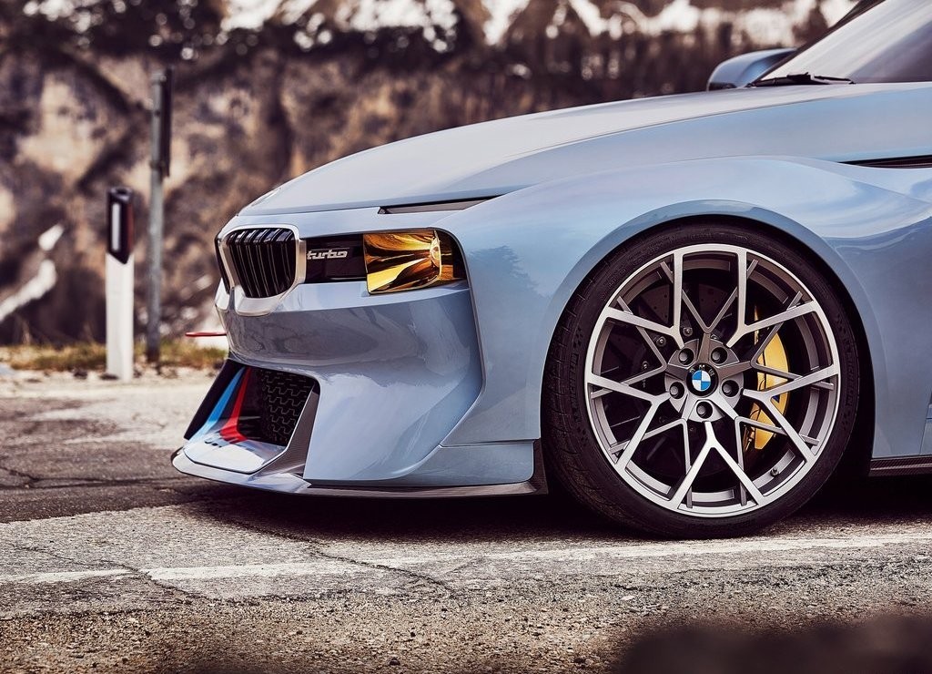 BMW 2002 HOMMAGE: UMA HOMENAGEM AO CLÁSSICO BMW 2002 TURBO, foto 13