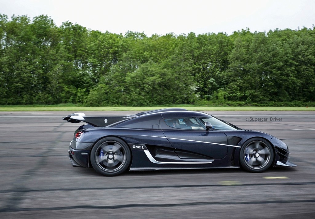 KOENIGSEGG ONE:1 BATE RECORDE DE VELOCIDADE NO VMAX200 NO REINO UNIDO, foto 4
