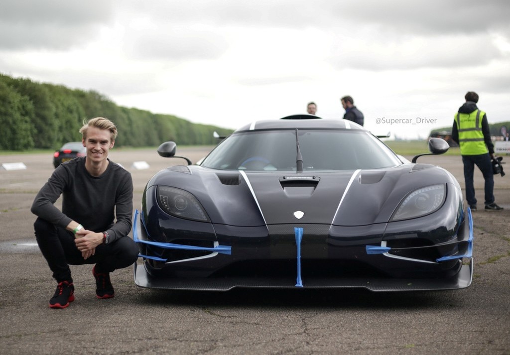 KOENIGSEGG ONE:1 BATE RECORDE DE VELOCIDADE NO VMAX200 NO REINO UNIDO, foto 6