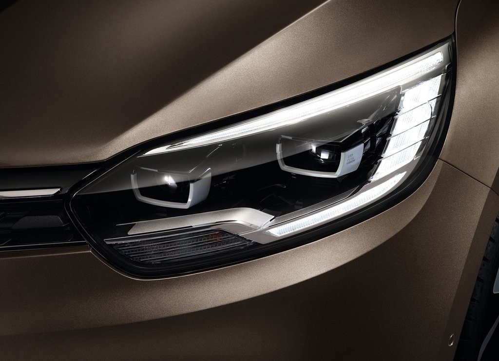 NOVO RENAULT GRAND SCENIC CHEGA COM CARROCERIA DE SETE LUGARES, foto 8