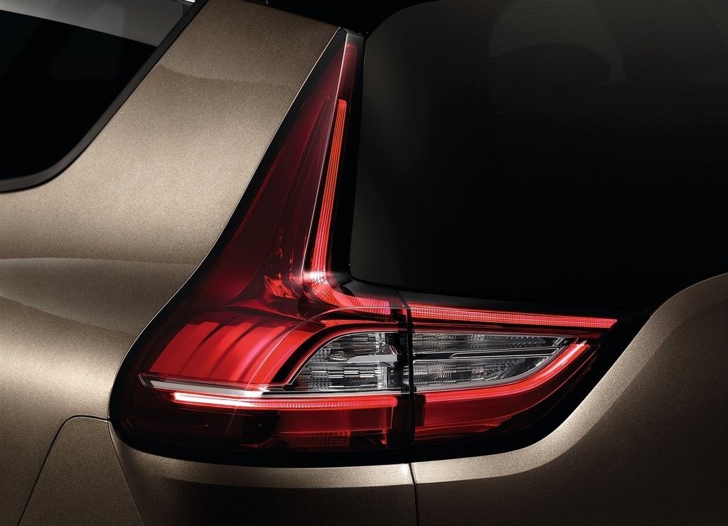 NOVO RENAULT GRAND SCENIC CHEGA COM CARROCERIA DE SETE LUGARES, foto 9