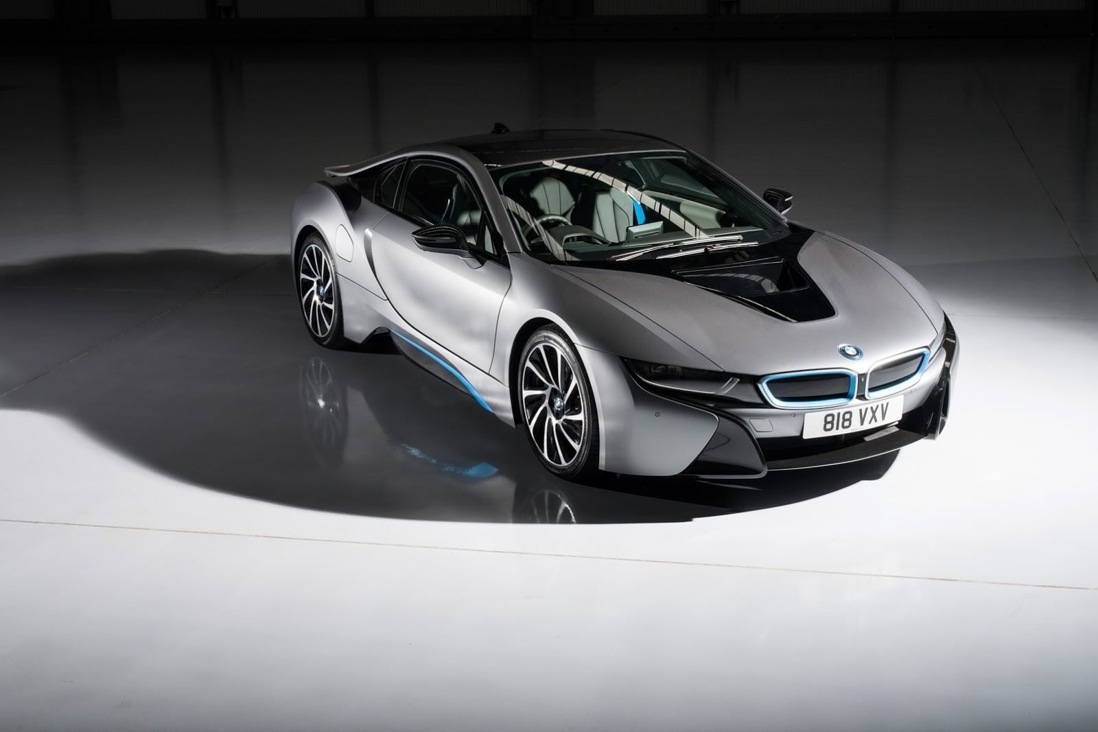 BMW INDIVIDUAL OFERECE NOVAS CORES PARA O HÍBRIDO i8, foto 3