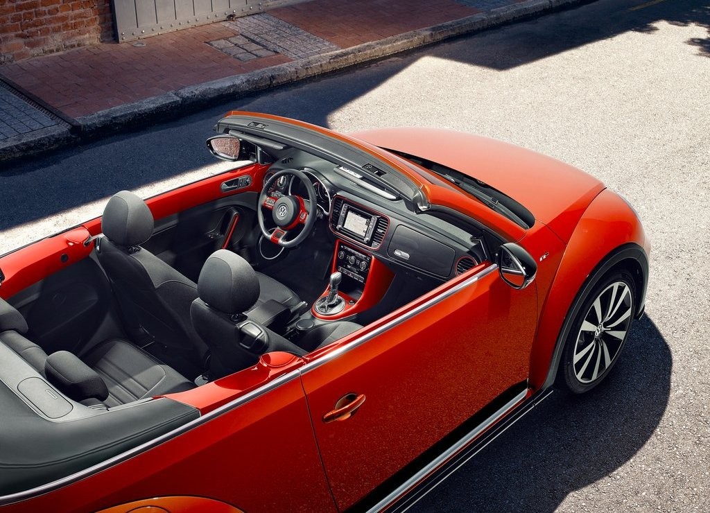 VOLKSWAGEN ATUALIZA O BEETLE, foto 9