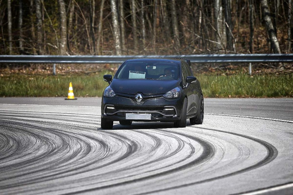 RENAULT CLIO RS 16 SERÁ APRESENTADO AO PÚBLICO EM MÔNACO, foto 10