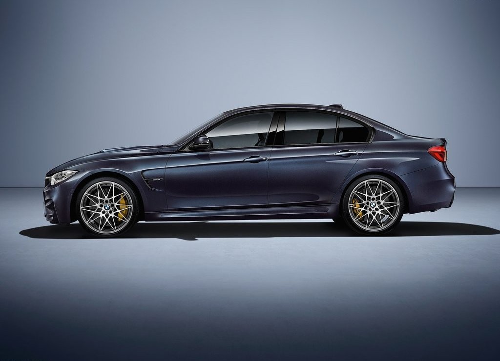 BMW M3 ‘30 JAHRE M3’ CELEBRA OS 30 ANOS DO MÍTICO ESPORTIVO, foto 3