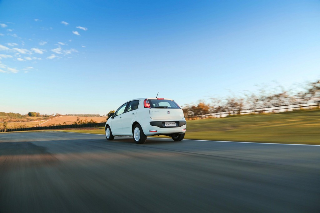 FIAT LANÇA NO MERCADO O PUNTO 2017, foto 10