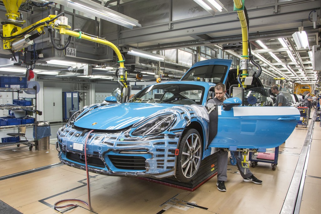 PRODUÇÃO DO NOVO PORSCHE 718 CAYMAN TEM INÍCIO EM ZUFFENHAUSEN, foto 2
