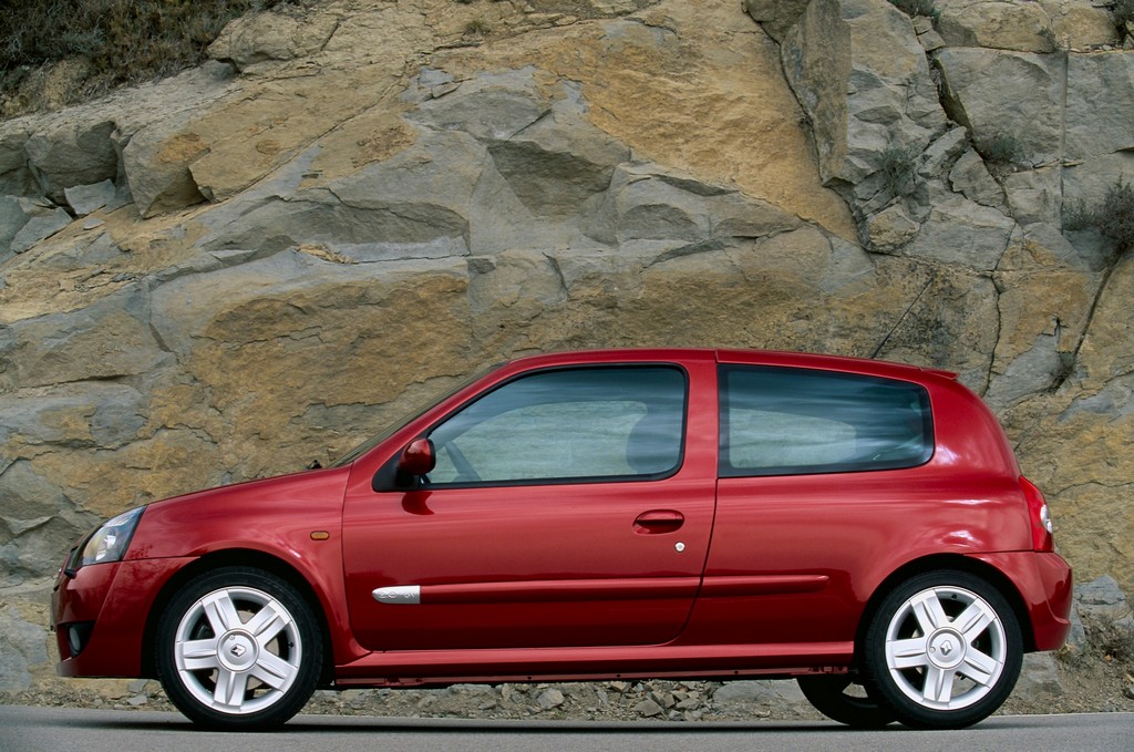 CELEBRANDO 25 ANOS DE SUCESSO, O CLIO É O MODELO FRANCÊS MAIS VENDIDO DE TODA A HISTÓRIA DO AUTOMÓVEL, foto 12
