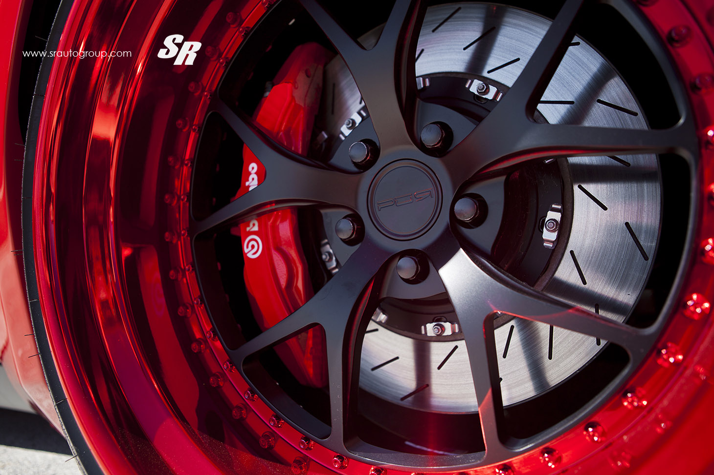 UM DODGE CHALLENGER VERMELHO QUE PARECE TER VINDO DIRETAMENTE DO INFERNO, foto 8