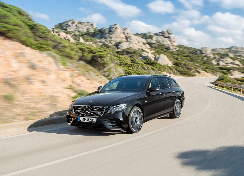 MERCEDES-AMG E 43 ESTATE 4MATIC: ESPORTIVIDADE E POTÊNCIA NA CARROCERIA PERUA, foto 7