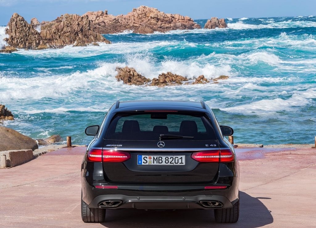 MERCEDES-AMG E 43 ESTATE 4MATIC: ESPORTIVIDADE E POTÊNCIA NA CARROCERIA PERUA, foto 15