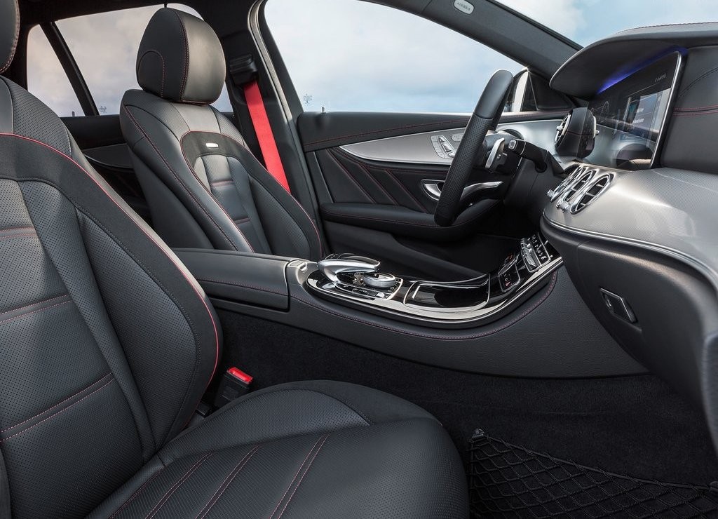 MERCEDES-AMG E 43 ESTATE 4MATIC: ESPORTIVIDADE E POTÊNCIA NA CARROCERIA PERUA, foto 18