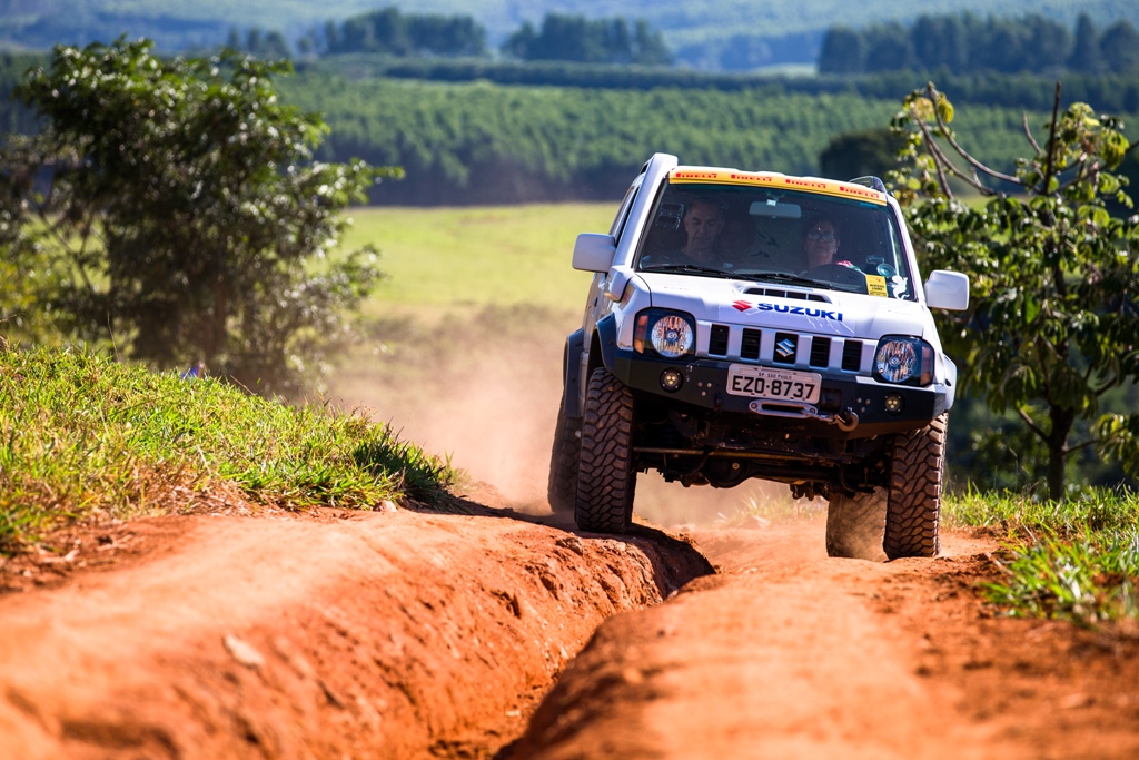 CURSO 4X4 DA SUZUKI ENSINA TÉCNICAS PARA CONDUÇÃO FORA DE ESTRADA, foto 2