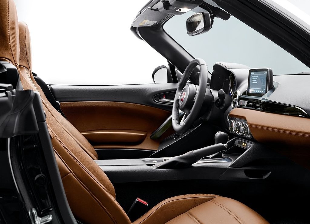 FIAT APRESENTA NOVOS DETALHES DO 124 SPIDER E DO ABARTH 124 SPIDER, foto 61