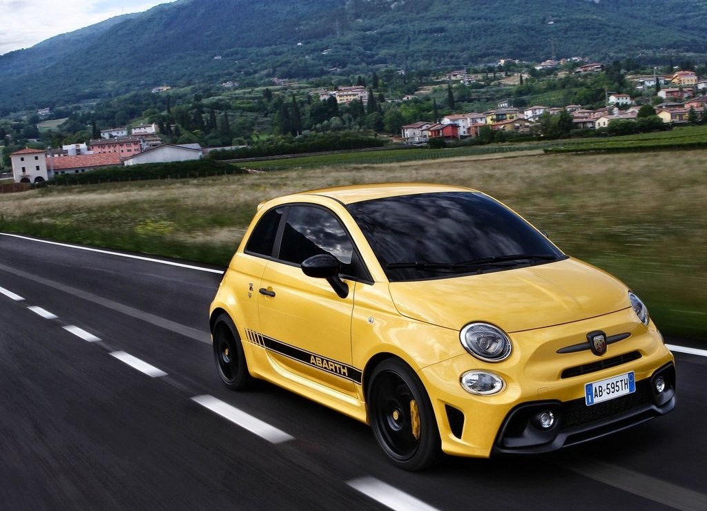 SURGEM NOVAS IMAGENS DO FIAT 595 ABARTH MOSTRANDO MAIS DETALHES, foto 5