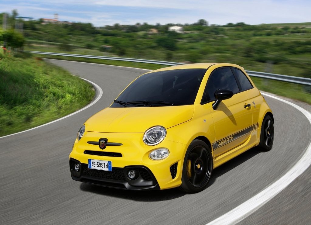 SURGEM NOVAS IMAGENS DO FIAT 595 ABARTH MOSTRANDO MAIS DETALHES, foto 6