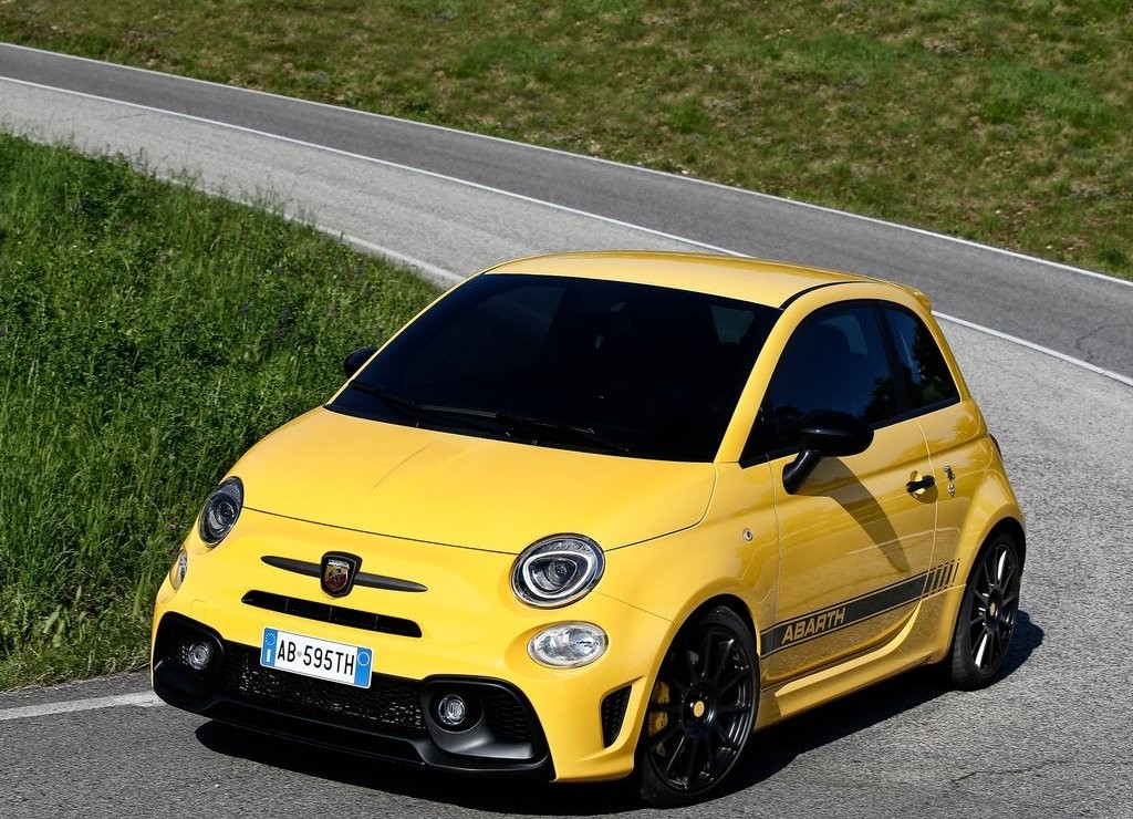 SURGEM NOVAS IMAGENS DO FIAT 595 ABARTH MOSTRANDO MAIS DETALHES, foto 9