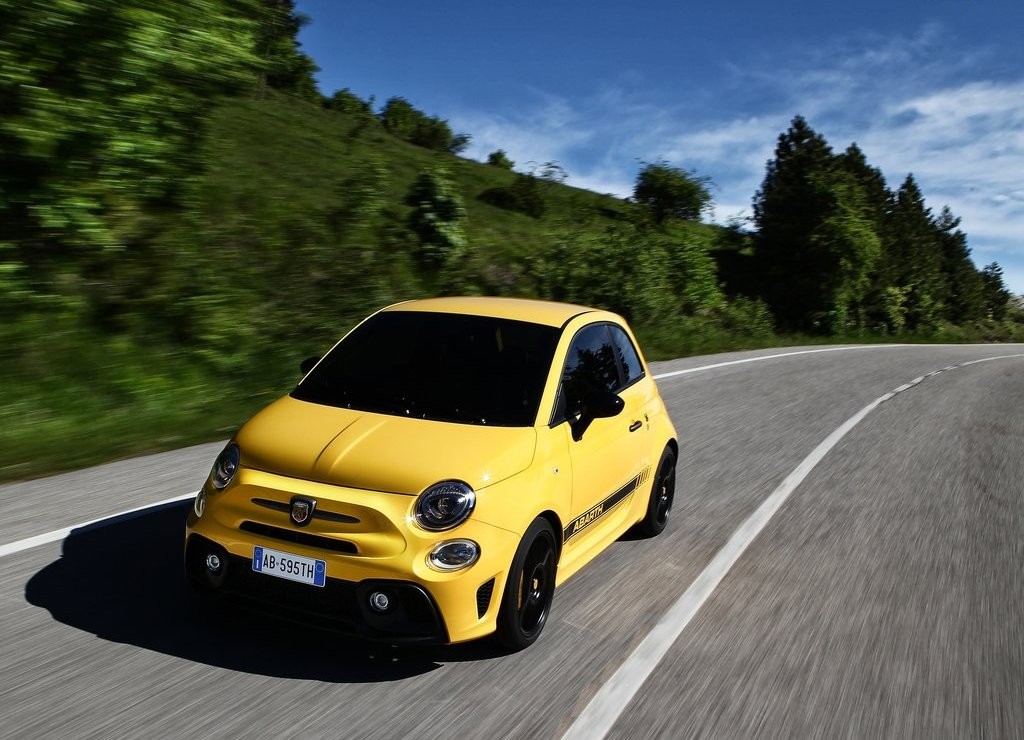 SURGEM NOVAS IMAGENS DO FIAT 595 ABARTH MOSTRANDO MAIS DETALHES, foto 10