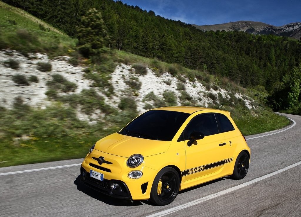SURGEM NOVAS IMAGENS DO FIAT 595 ABARTH MOSTRANDO MAIS DETALHES, foto 11