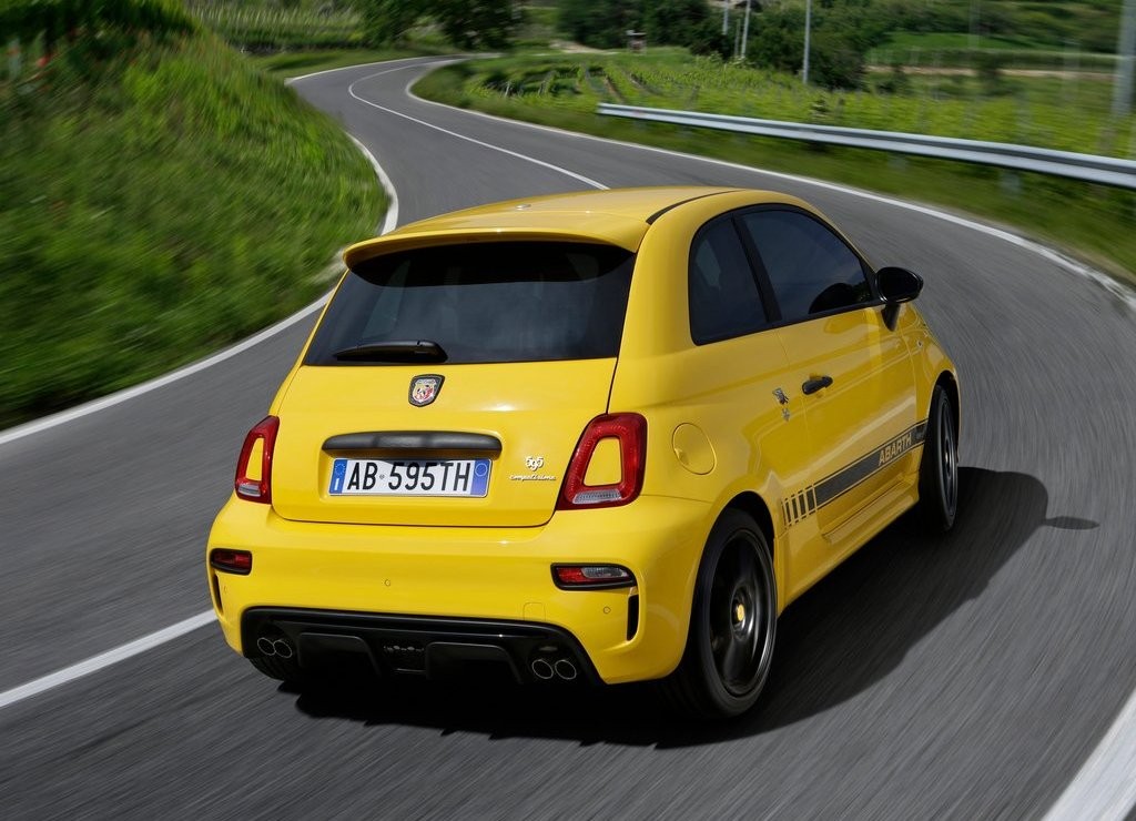 SURGEM NOVAS IMAGENS DO FIAT 595 ABARTH MOSTRANDO MAIS DETALHES, foto 17