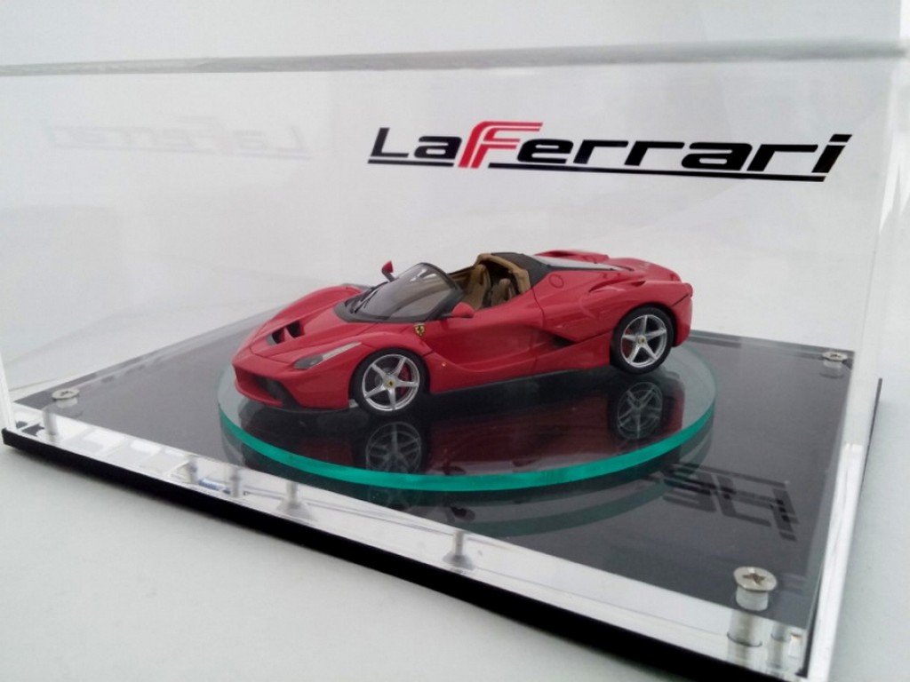 FERRARI LaFERRARI SPIDER APRESENTADO EM MINIATURA, foto 4